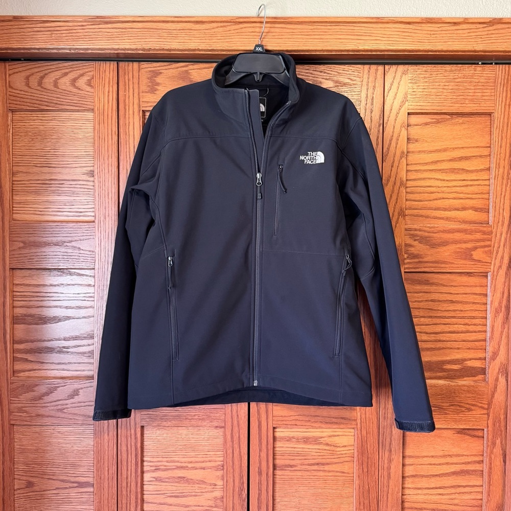 Men’s Northface Softshell Jacket Size Medium
